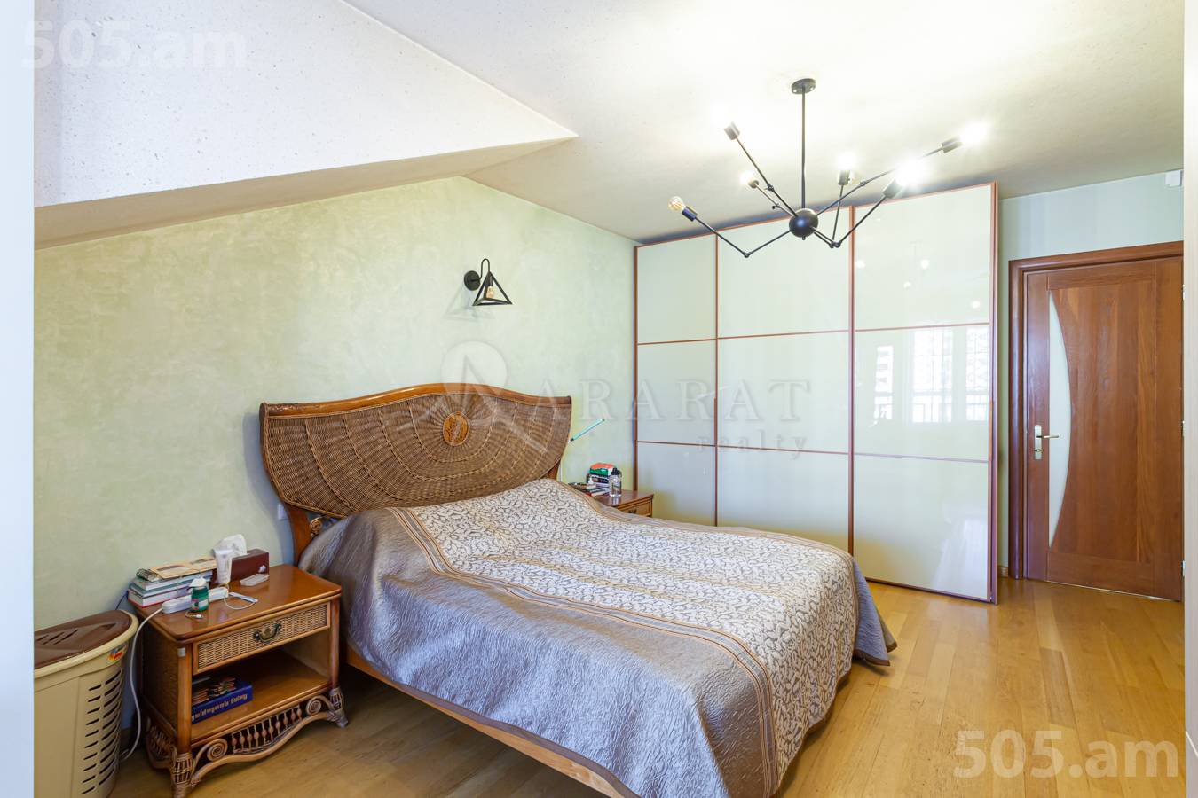 6 սենյականոց բնակարան  Արամի փող նր, Կենտրոն Երևան, 154608