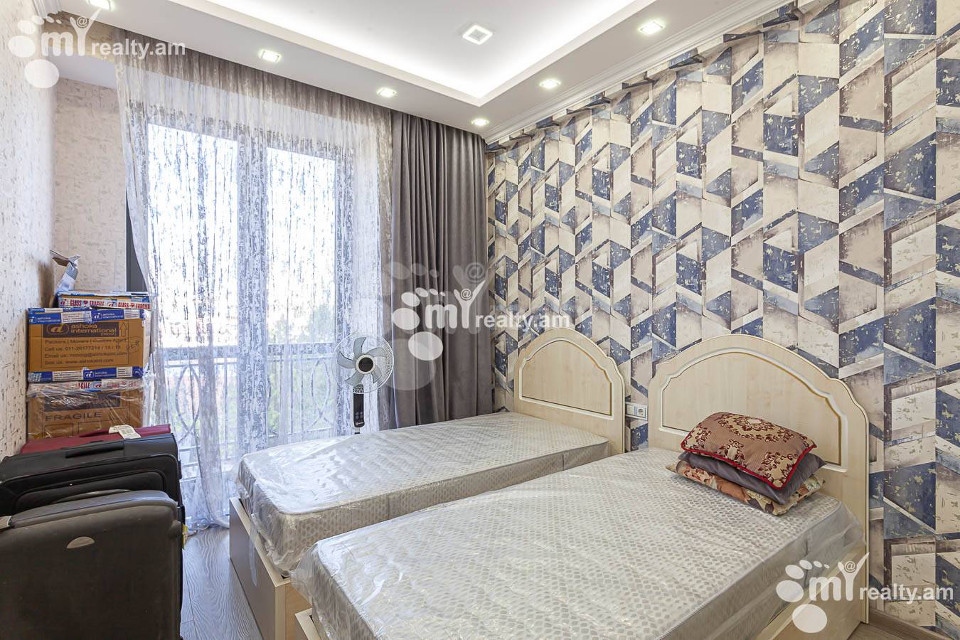 Купить 5 комнатную квартиру Сасна Црер ул., Давташен Ереван, 153655