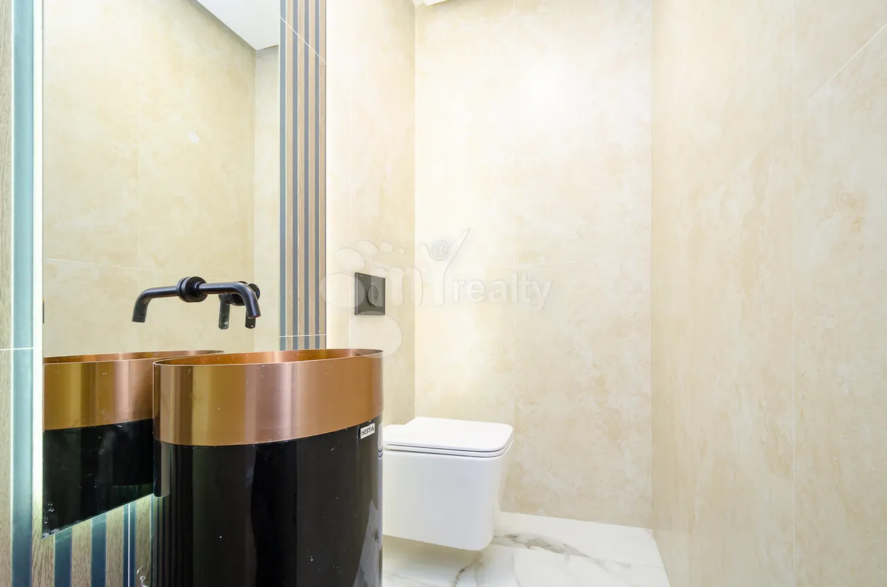 3 bedroom apartment for sale Sayat-Nova Ave, Center Yerevan, 157916