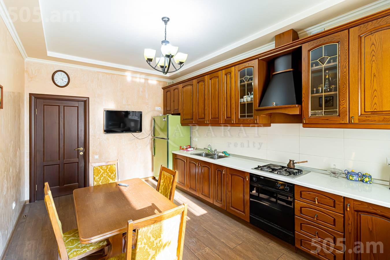 4 bedroom apartment for sale Aram St, Center Yerevan, 154641