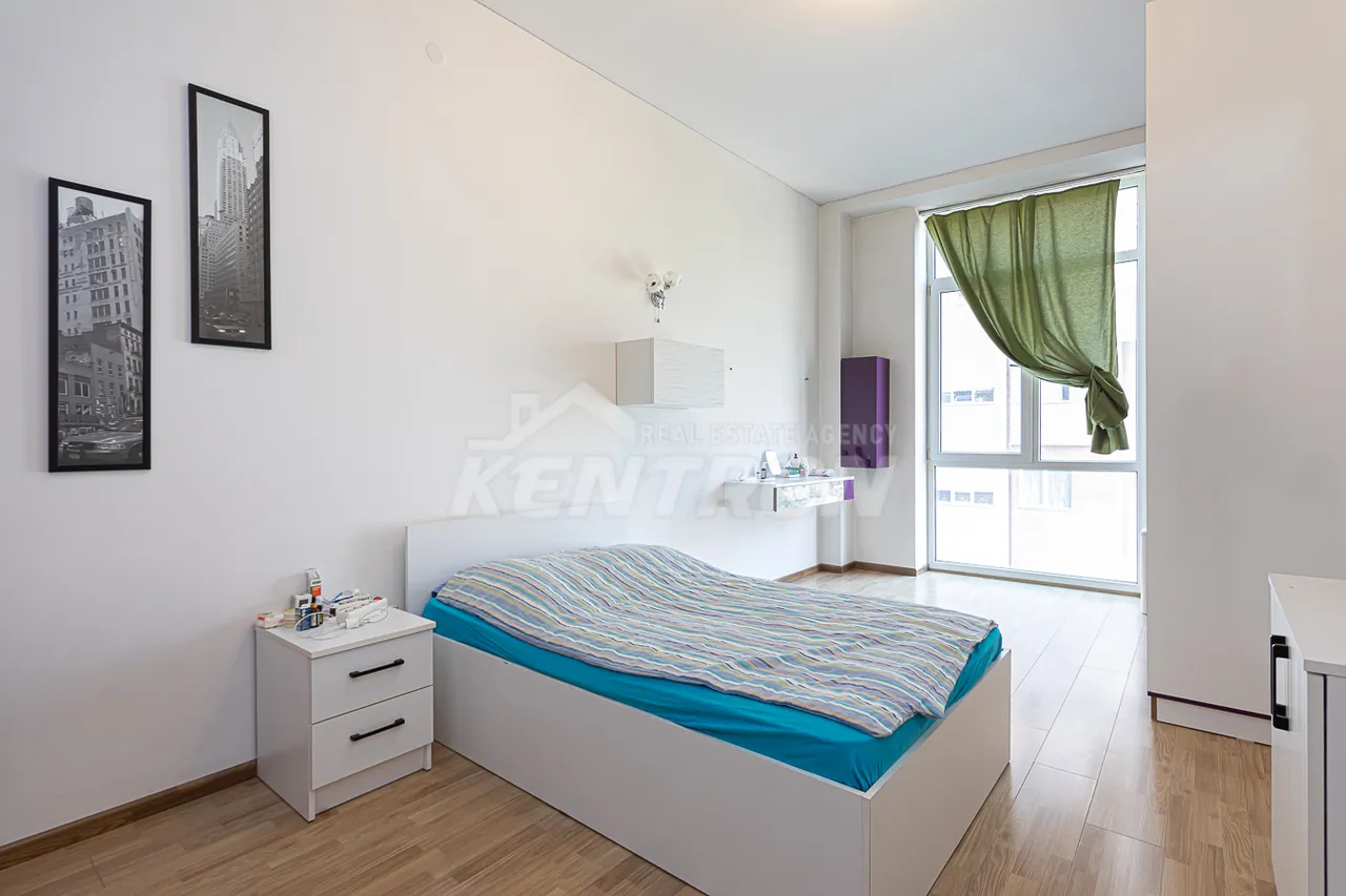 3 սենյականոց բնակարան  Արամի փող, Կենտրոն Երևան, 158032