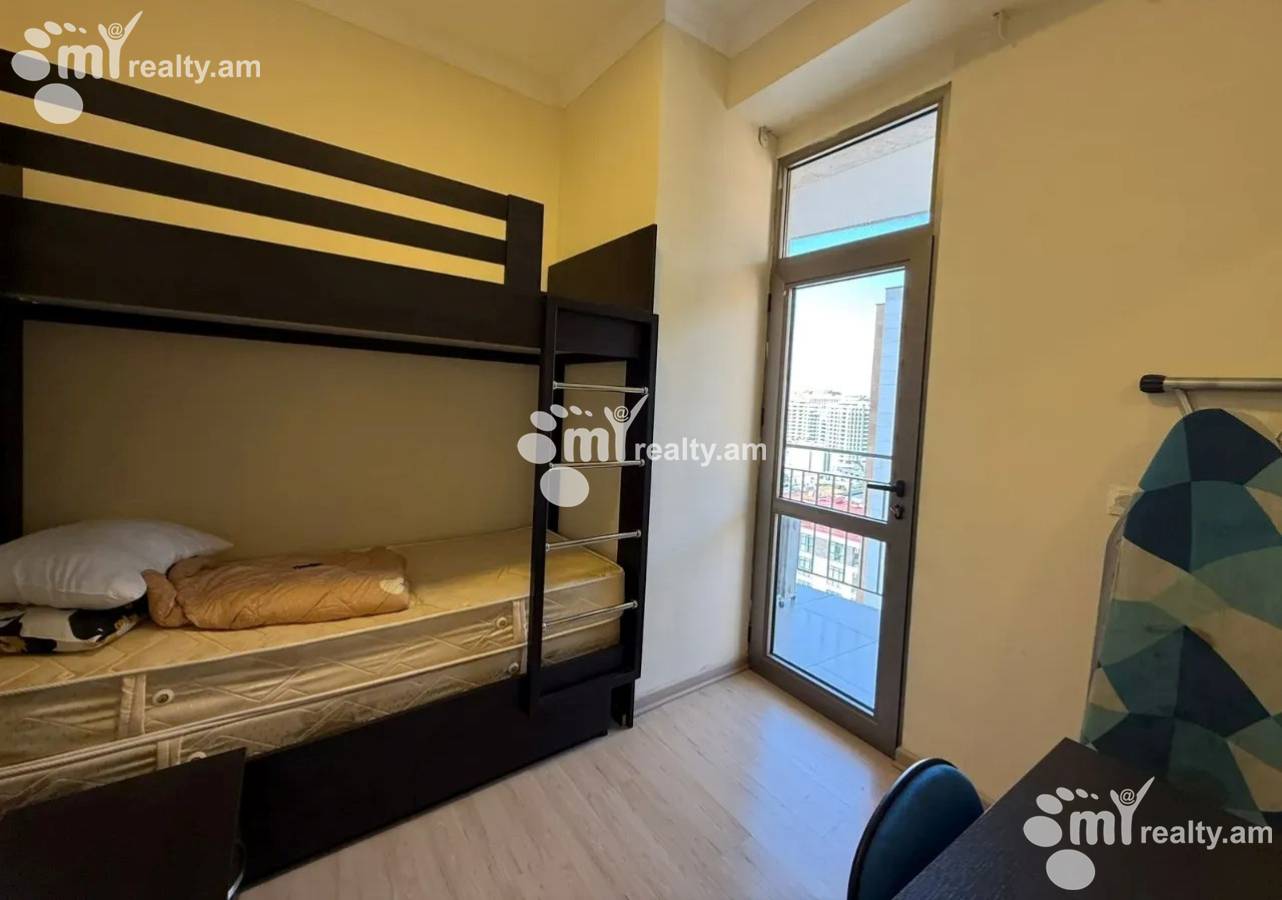 4 bedroom apartment for sale Antarayin St, Center Yerevan, 157117