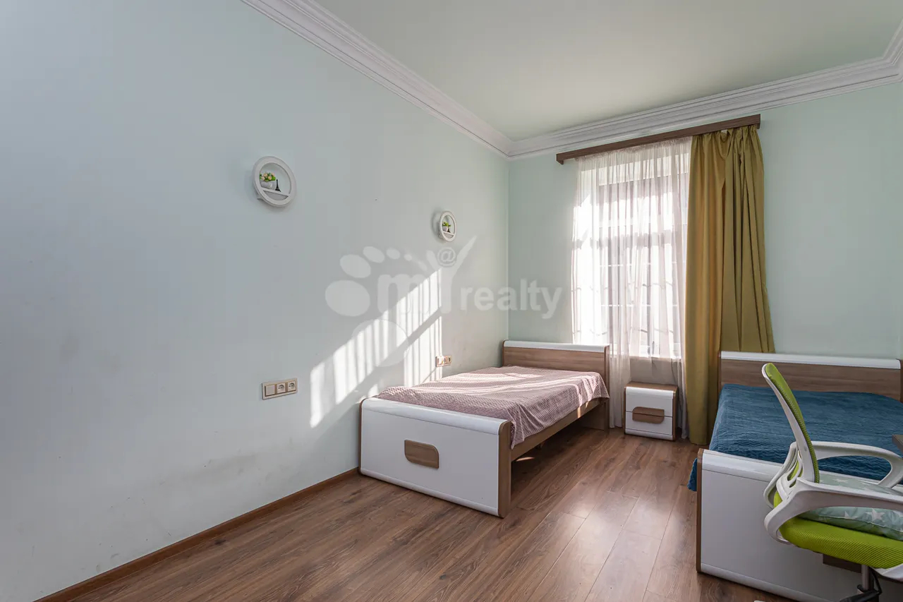 3 bedroom apartment for rent خیابان کاسیان, عربگیر ایروان, 157541