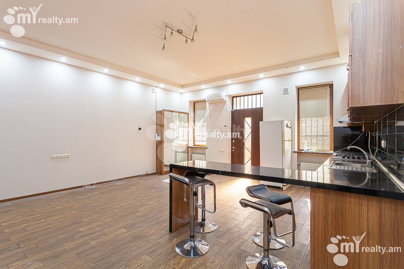 Снять коммерческoе помещение Акобян ул, Арабкир Ереван, 149031