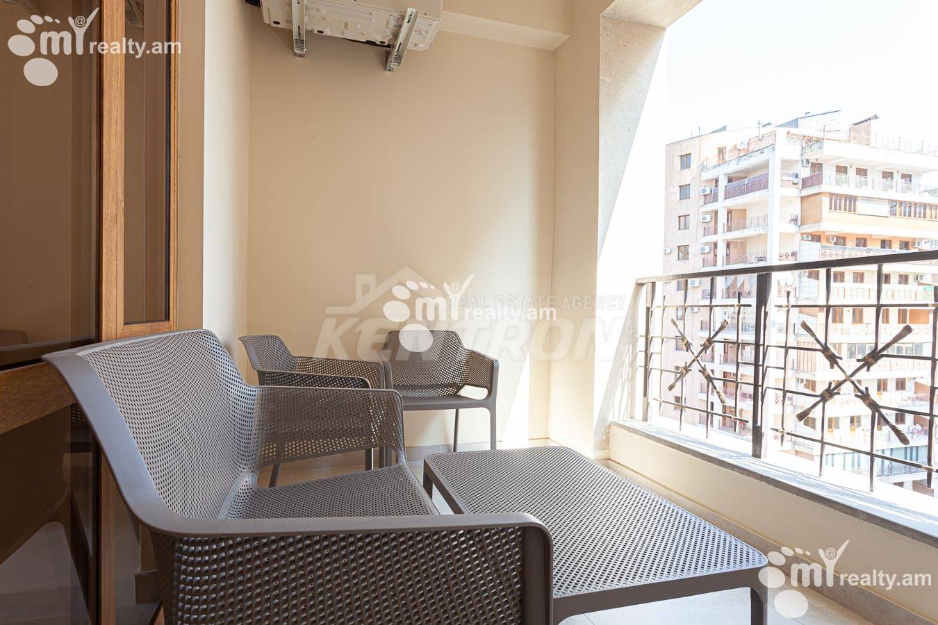 3 bedroom apartment for sale خیابان یِکمالیان, مرکز شهر ایروان, 154944