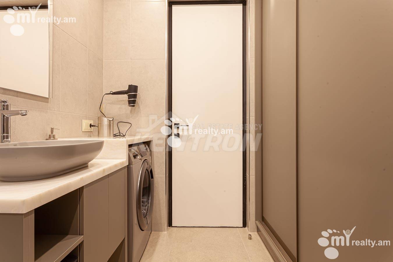 3 bedroom apartment for sale خیابان یِکمالیان, مرکز شهر ایروان, 154944