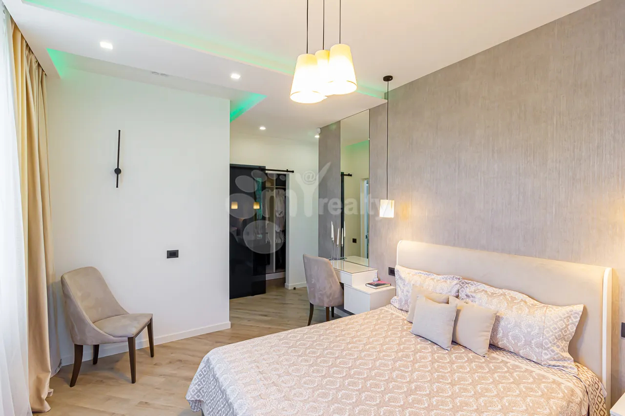 5 bedroom apartment for sale V.Papazyan St, Arabkir Yerevan, 158511