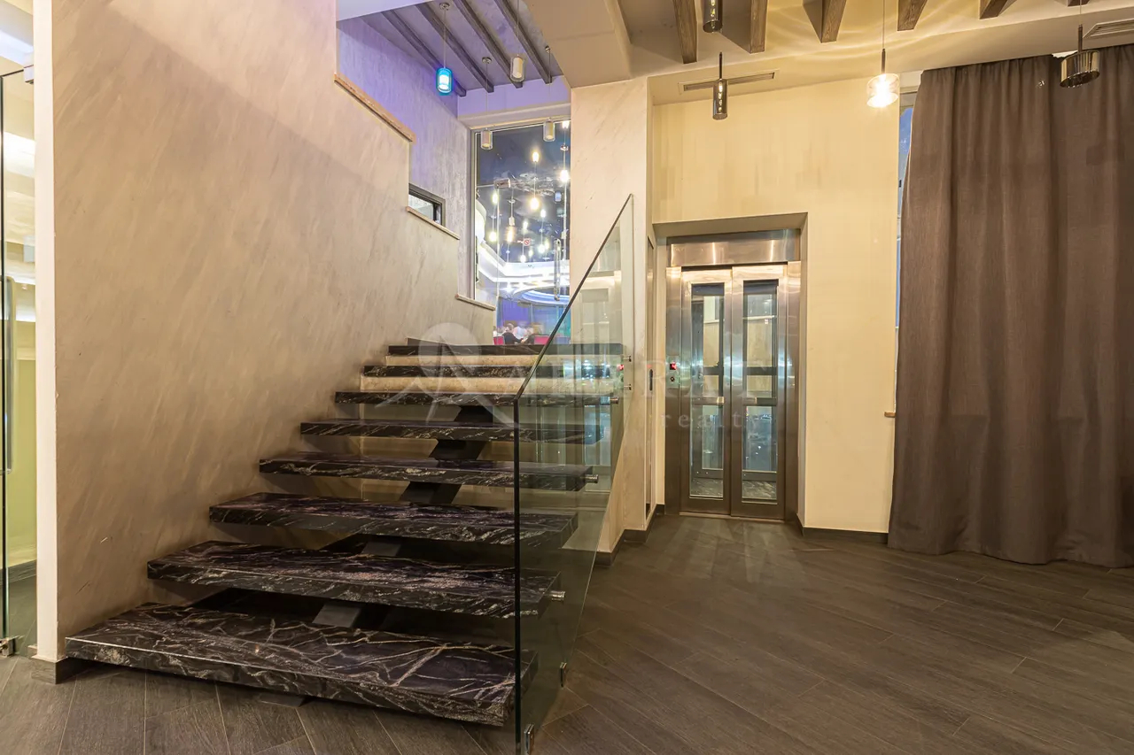 Commercial for sale خیابان شیراز, آچاپنیاک ایروان, 158296