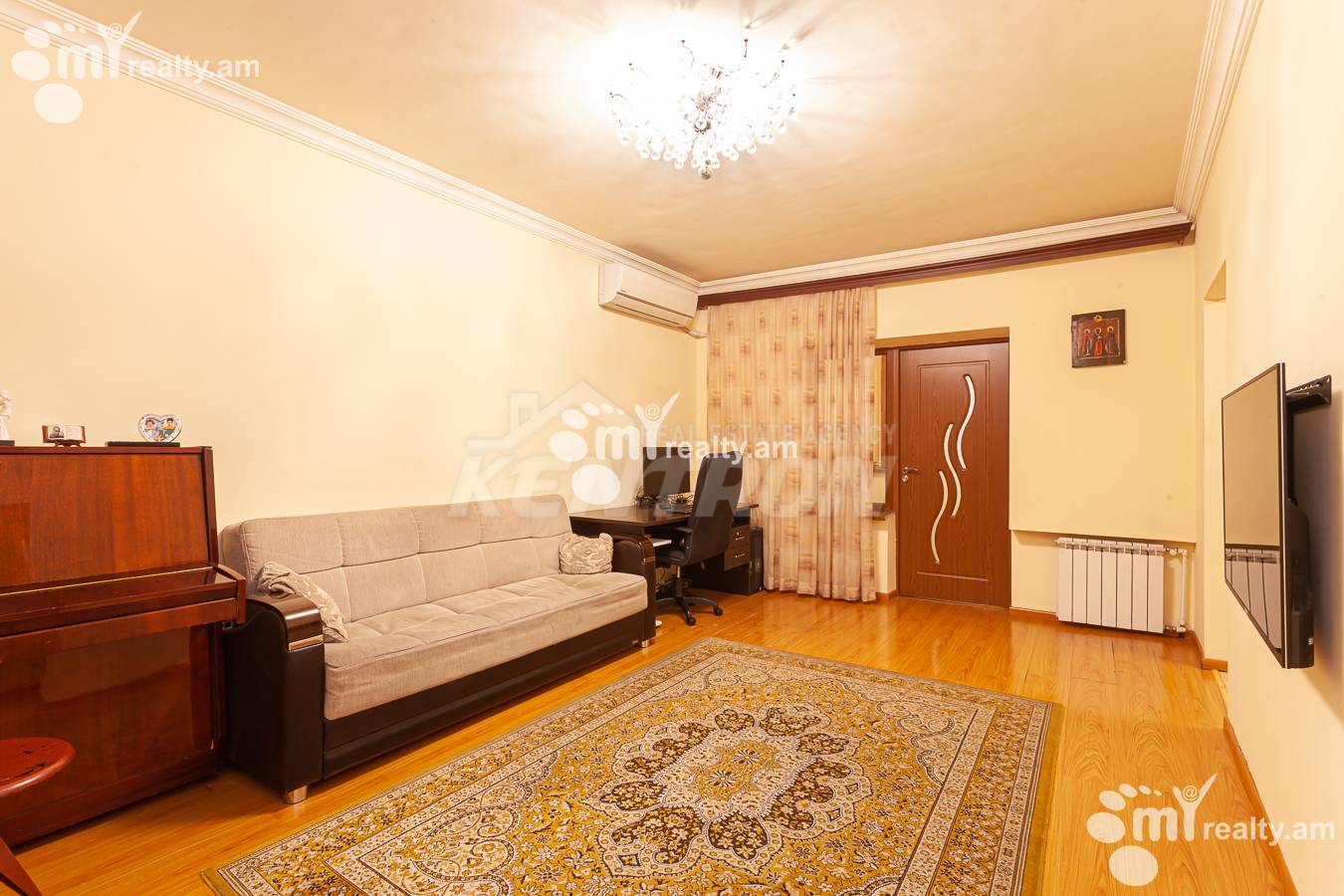 3 սենյականոց բնակարան  Աբովյան փող, Կենտրոն Երևան, 155439