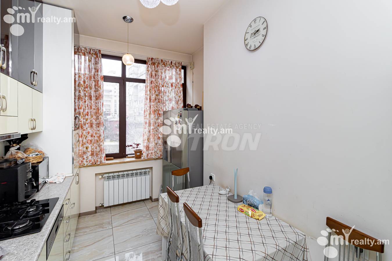 4 սենյականոց բնակարան  Նալբանդյան փող, Կենտրոն Երևան, 155250