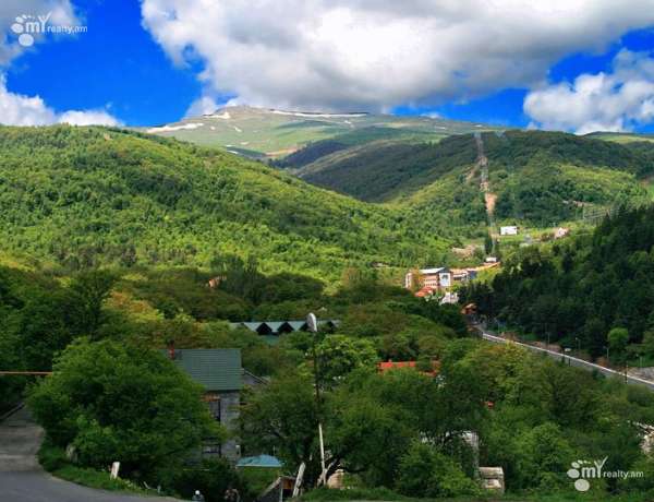 hoxataracq/M.+Mkrtchyan+st./Tsaghkadzor/Kotayk