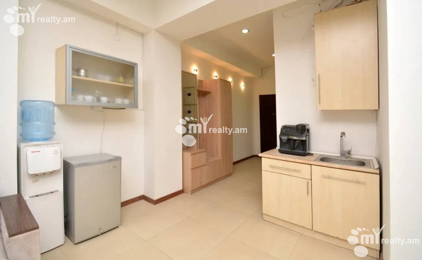 Купить 3 комнатную квартиру Маштоца пр, Центр Ереван, 158134