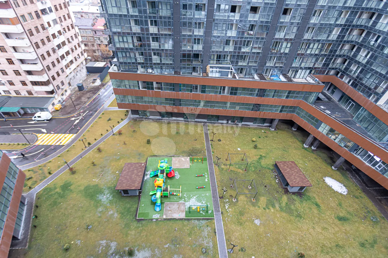 3 սենյականոց բնակարան  Կոմիտասի պող, Արաբկիր Երևան, 159367