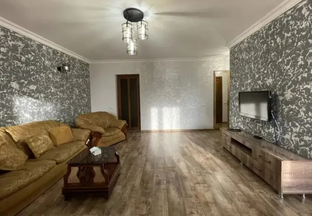 3-bedroom/apartment-for-sale/V.Vagharshyan+St/Arabkir/Yerevan