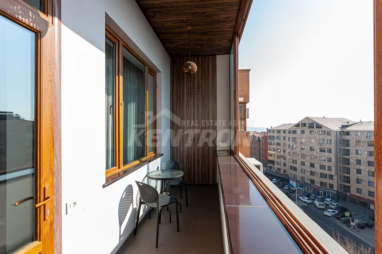 4 bedroom apartment for sale Azatutyan Ave, Arabkir Yerevan, 161890