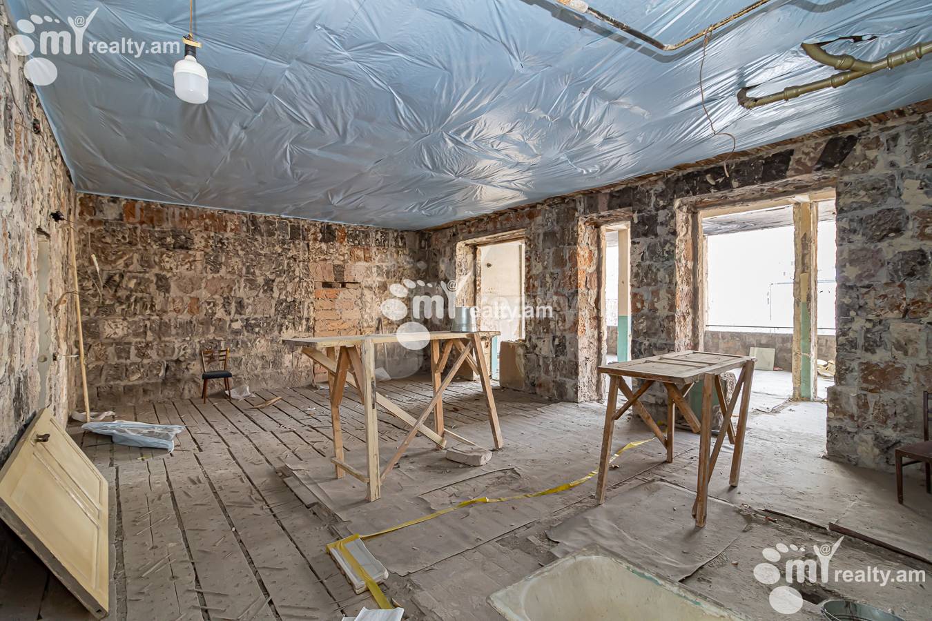 3 սենյականոց բնակարան  Մաշտոցի պող, Կենտրոն Երևան, 144766