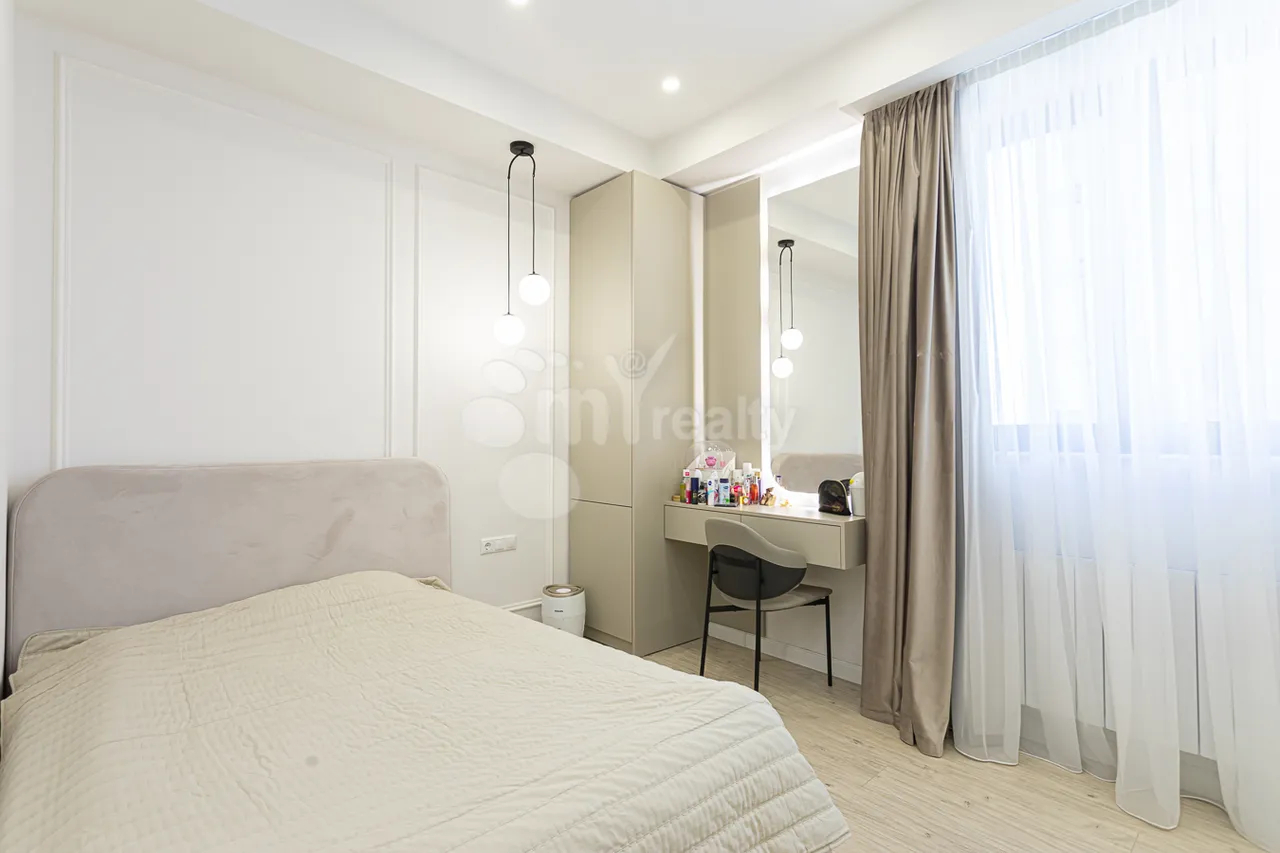 3 bedroom apartment for sale K. Ulnetsi St, Kanaqer-Zeytun Yerevan, 157280