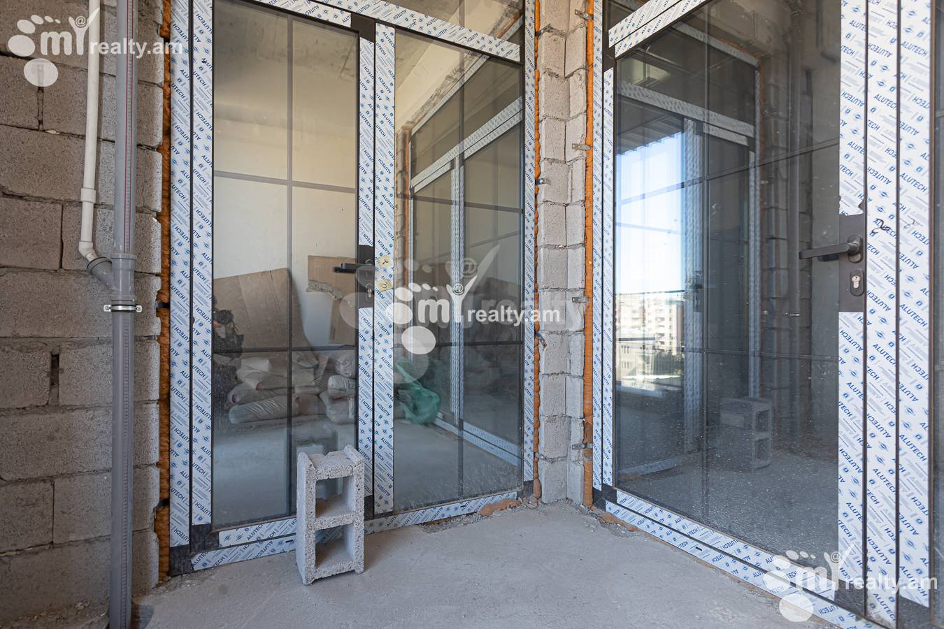 Купить 4 комнатную квартиру Ахбюр Сероб ул, Арабкир Ереван, 157136