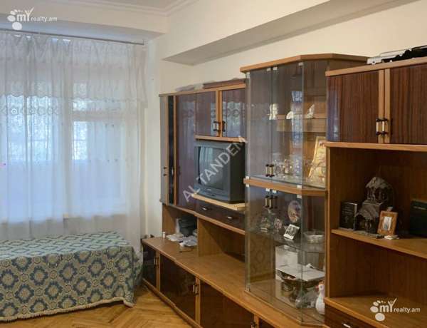 3-senyakanoc-bnakaran-vacharq-Yerevan-Center