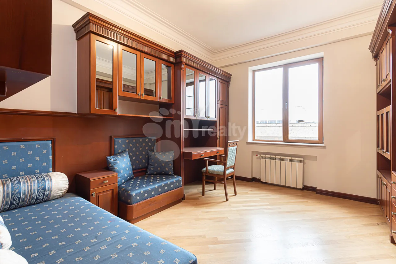 3 սենյականոց բնակարան  Վարդանանց փող, Կենտրոն Երևան, 157555