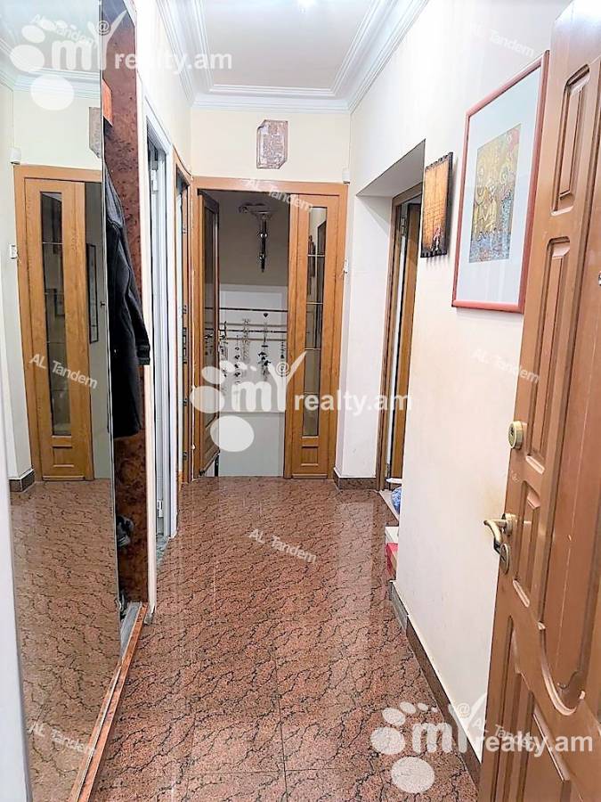 Купить 4 комнатную квартиру Бакунц ул, Нор-Норк Ереван, 125086