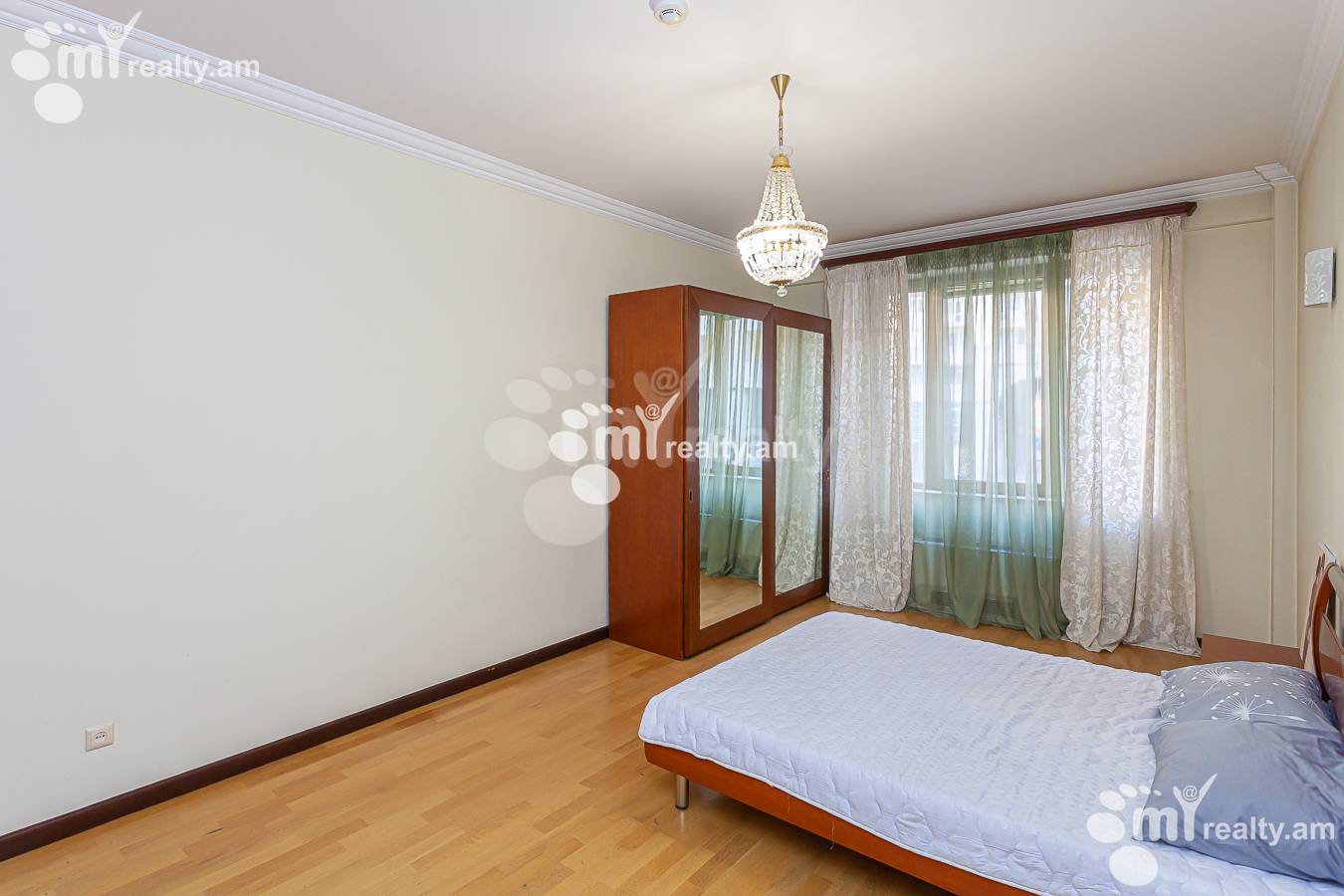 3 bedroom apartment for sale Northern (Hyusisayin)  Ave, Center Yerevan, 152177