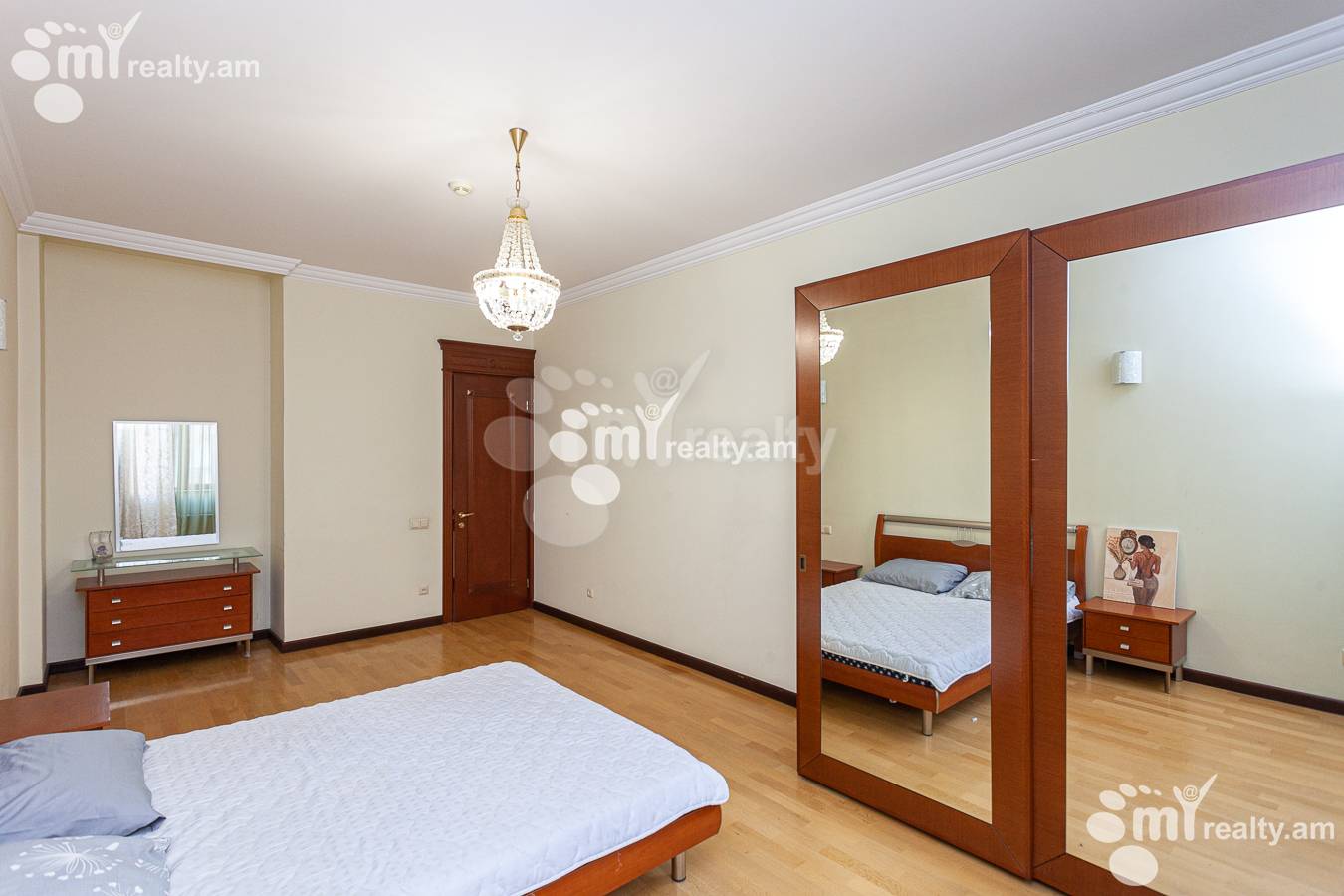 3 bedroom apartment for sale Northern (Hyusisayin)  Ave, Center Yerevan, 152177