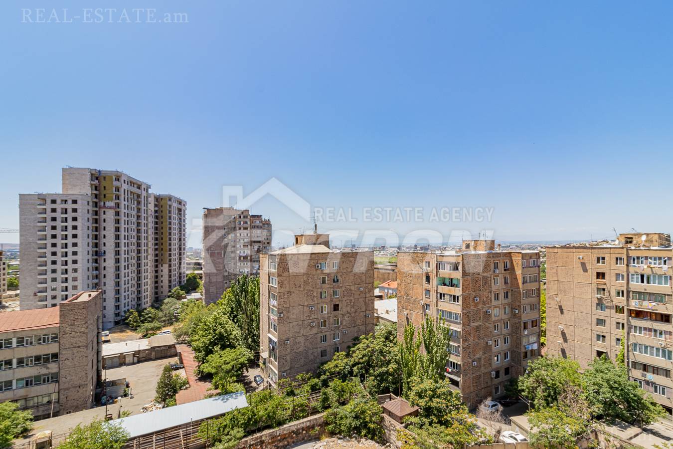 Купить 1 комнатную квартиру Аргишти ул, Центр Ереван, 136586