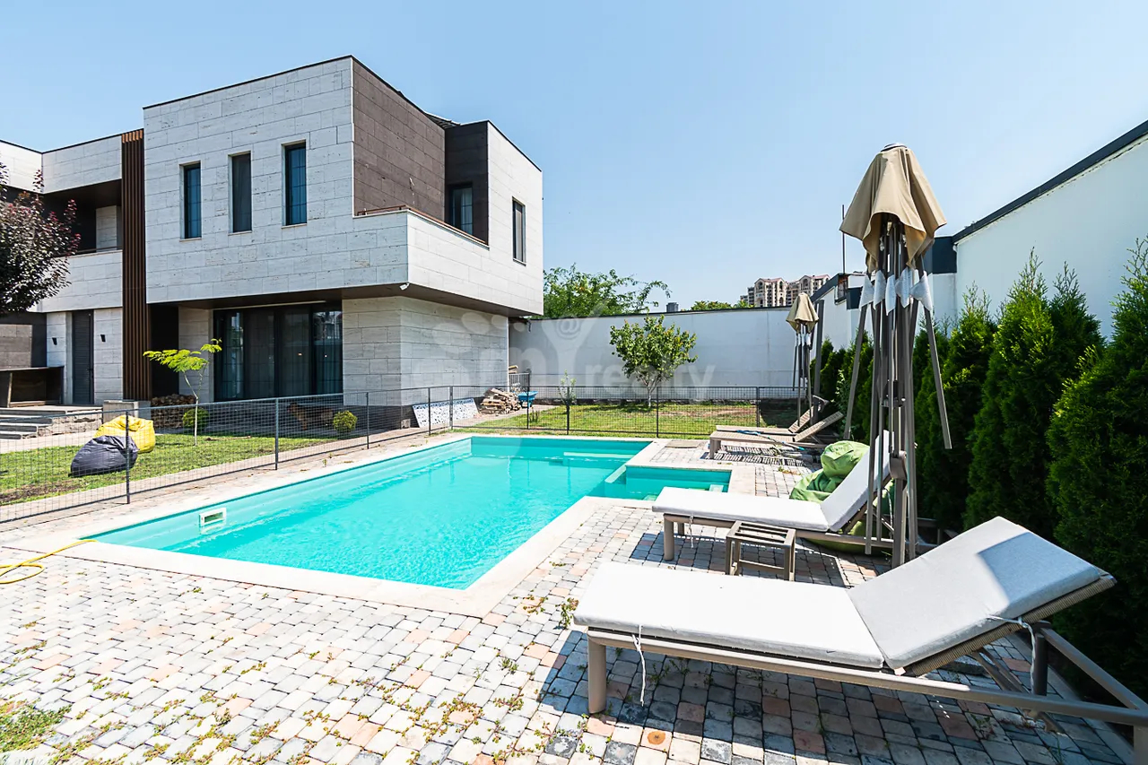 House for sale Noragyugh, Center Yerevan, 161037