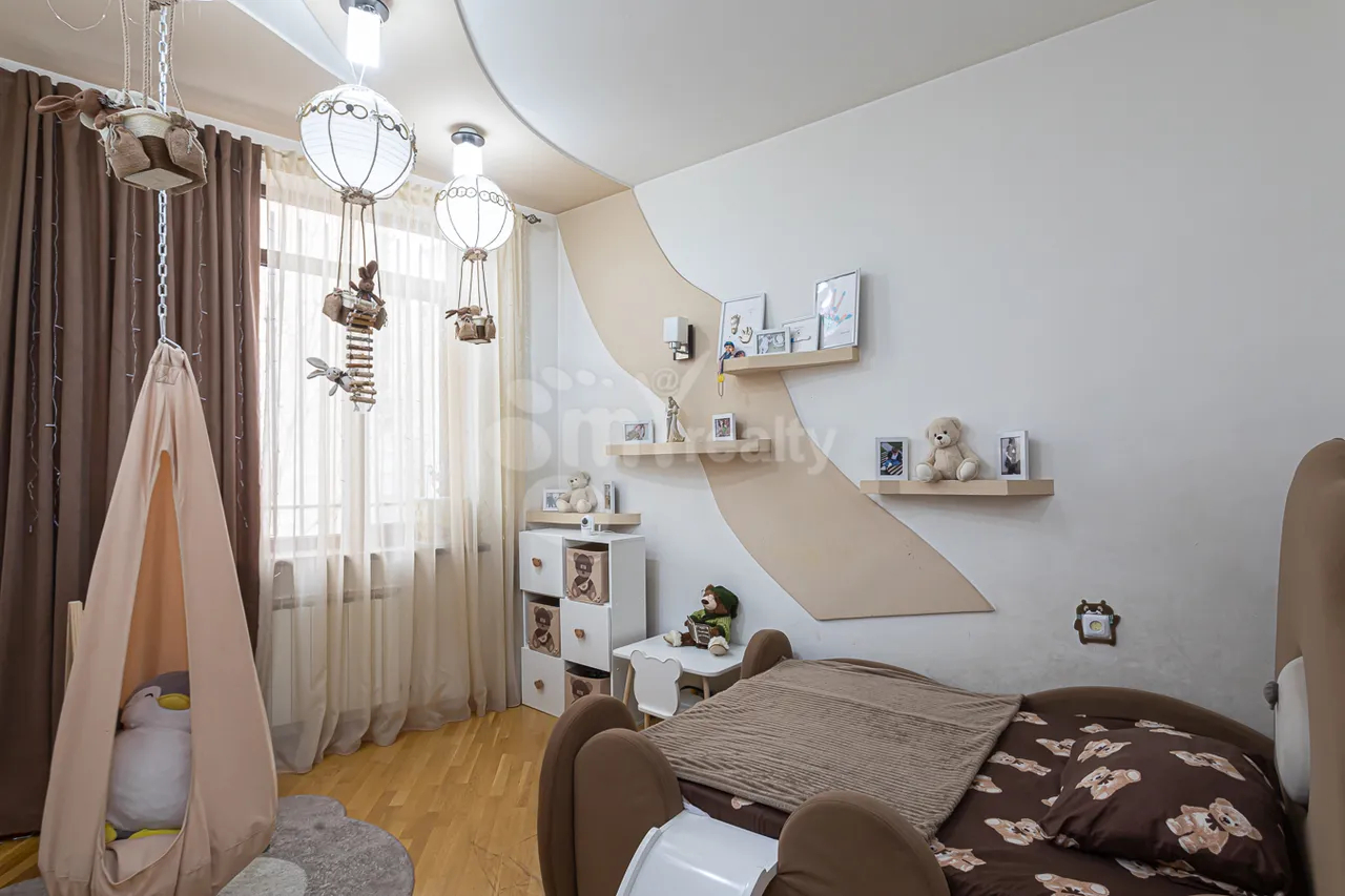 4 bedroom apartment for sale M.Khorenatsi St, Center Yerevan, 159808