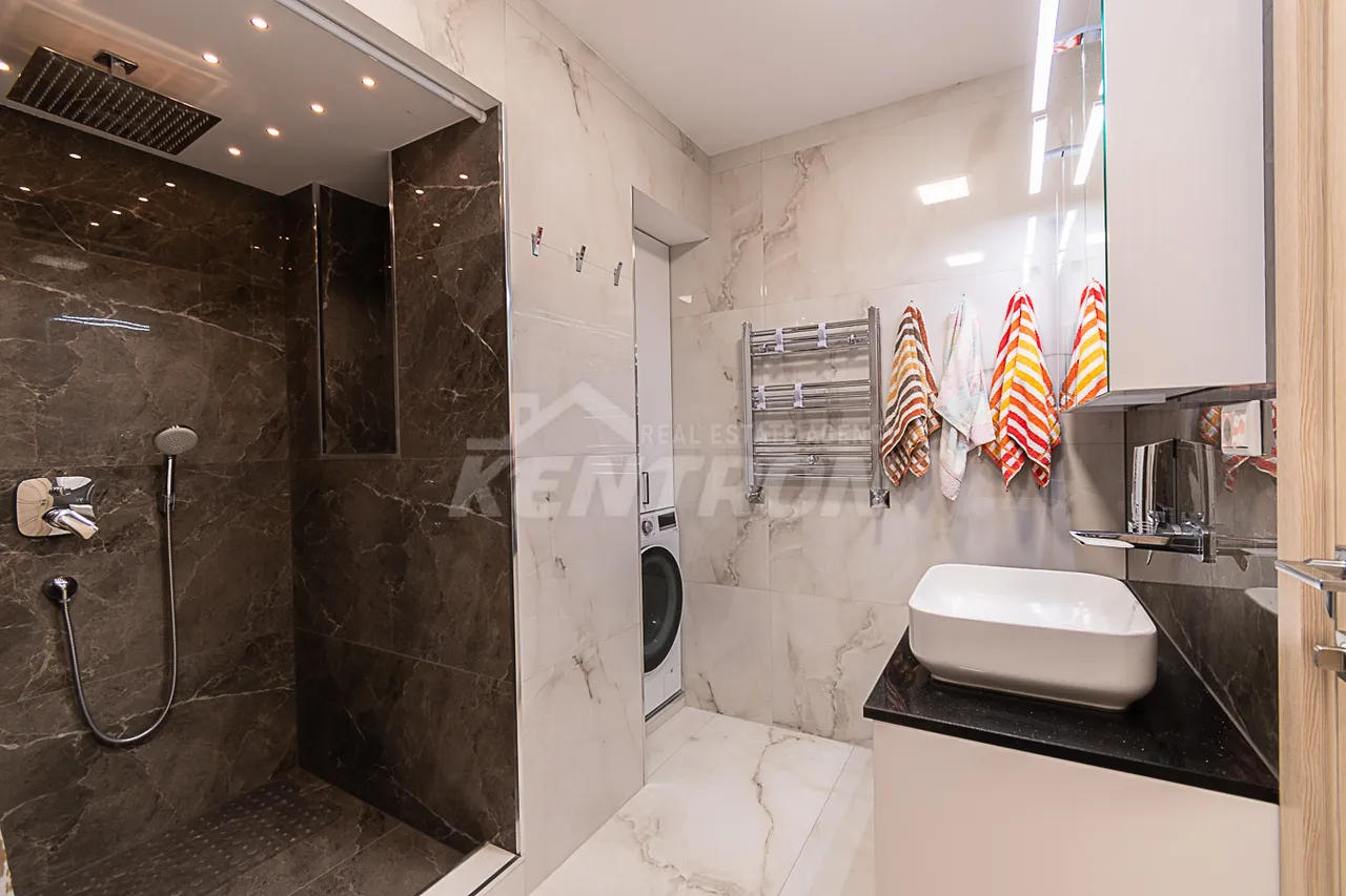 3 bedroom apartment for rent خیابان موسکوویان, مرکز شهر ایروان, 159373