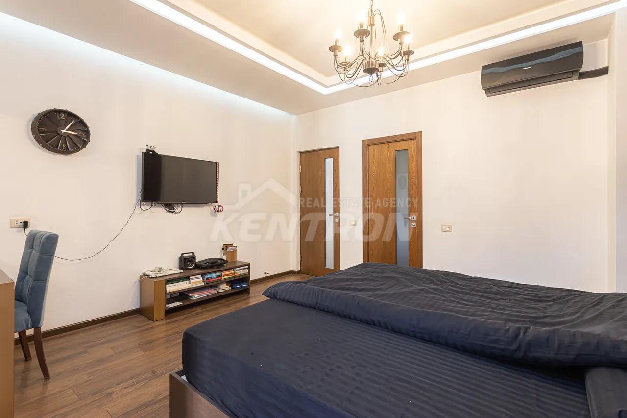 House for sale Lusinyants street, مرکز شهر ایروان, 157386