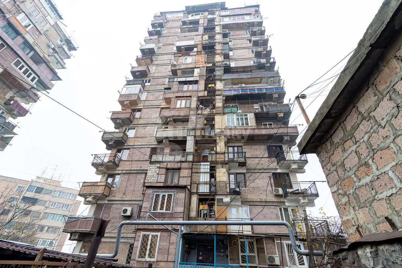 3 bedroom apartment for sale خیابان گولبِنکیان, عربگیر ایروان, 160009