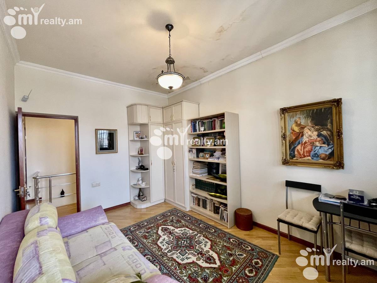 4 bedroom apartment for sale Rafayel Lemkin's street, Center Yerevan, 131555