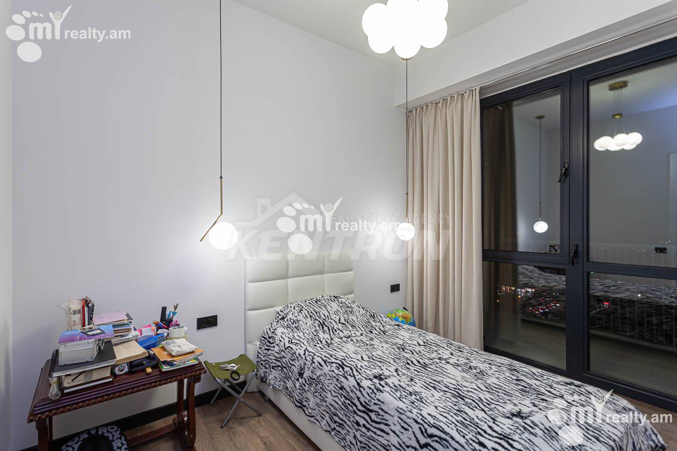 4 bedroom apartment for sale خیابان رُستُم, مرکز شهر ایروان, 153661