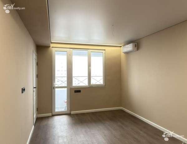 2-senyakanoc-bnakaran-vacharq-Yerevan-Erebuni