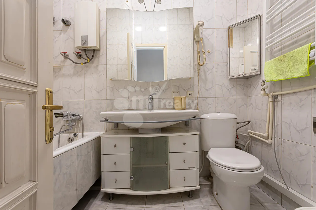 4 bedroom apartment for sale Baghramyan av(Arabkir), Arabkir Yerevan, 158396