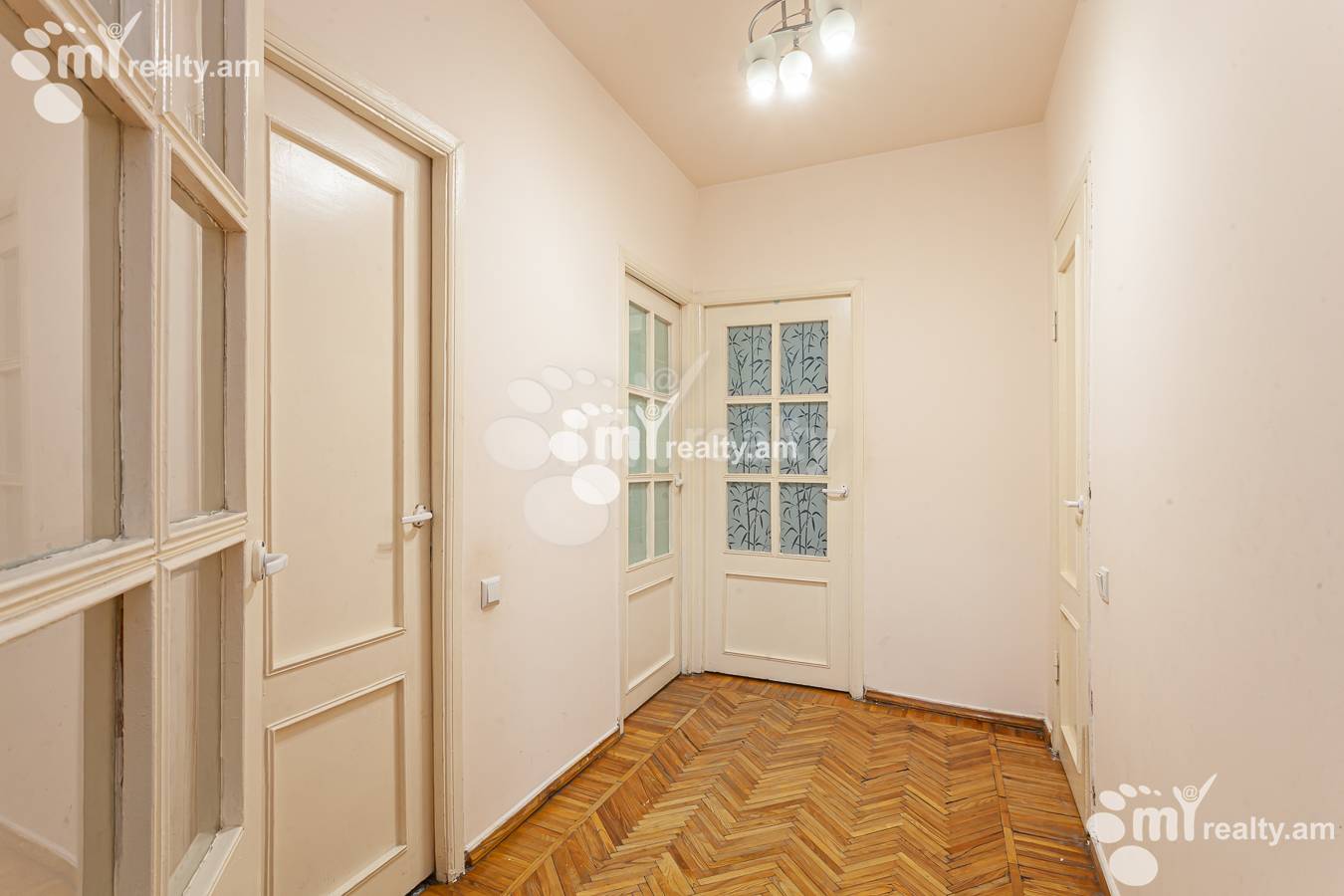 3 bedroom apartment for sale خیابان پوشکین, مرکز شهر ایروان, 155584