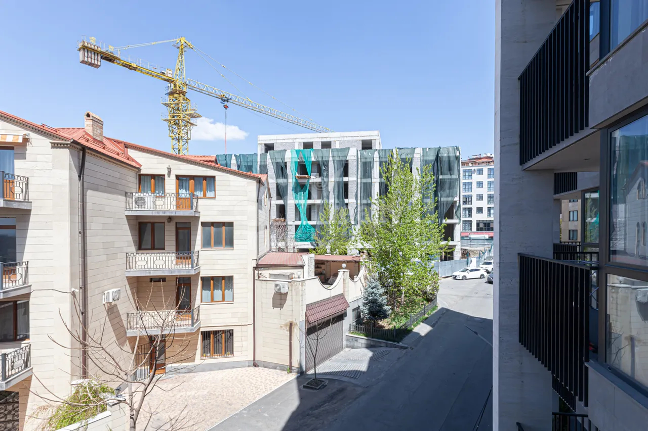 3 սենյականոց բնակարան  Անտառային փող, Կենտրոն Երևան, 160198