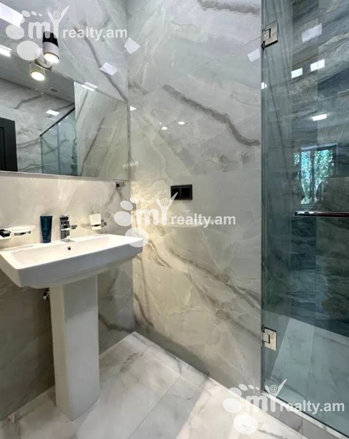 4 bedroom apartment for rent Tigran Mets Ave, Center Yerevan, 156285