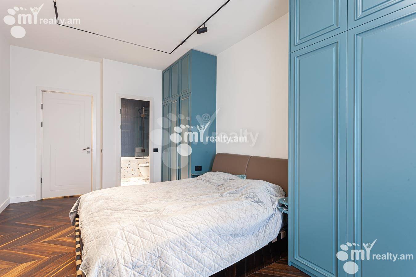 4 bedroom apartment for rent خیابان بوزند, مرکز شهر ایروان, 155158