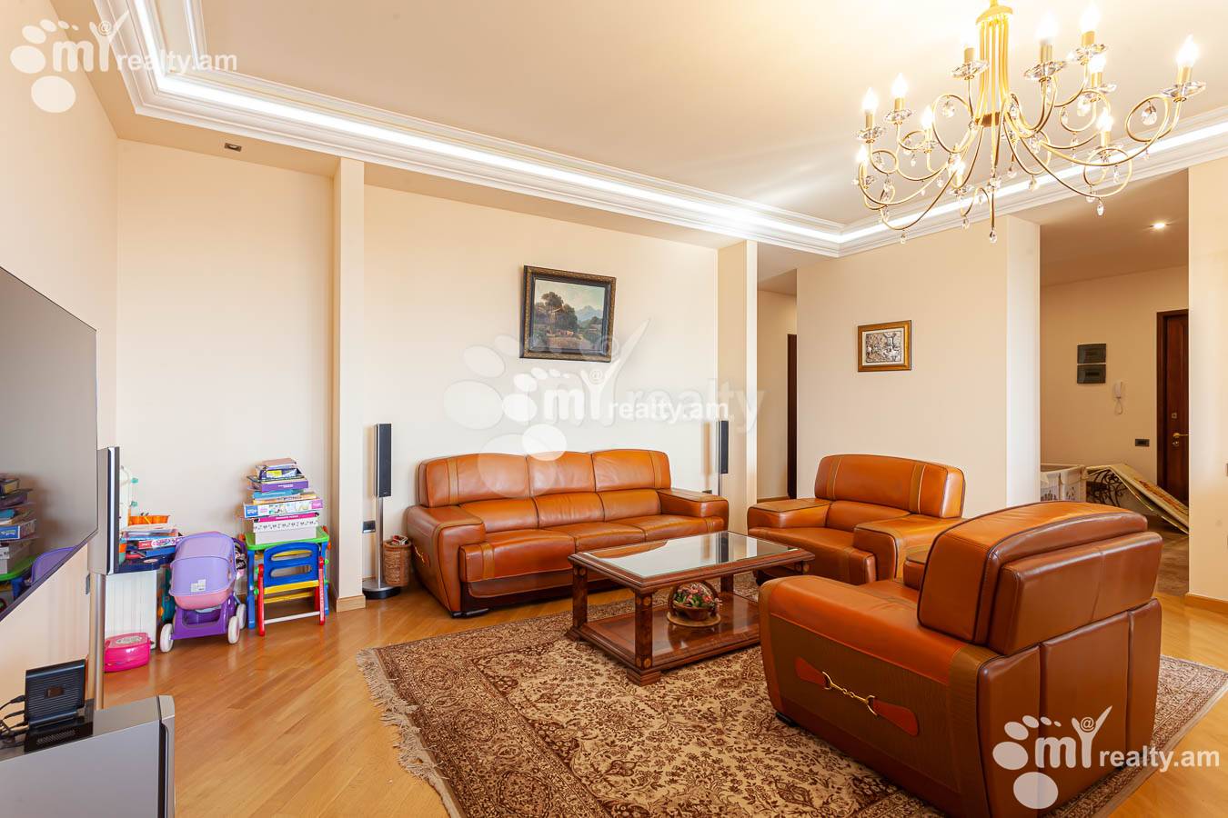 4 bedroom apartment for sale خیابان آنتارایین, مرکز شهر ایروان, 153628