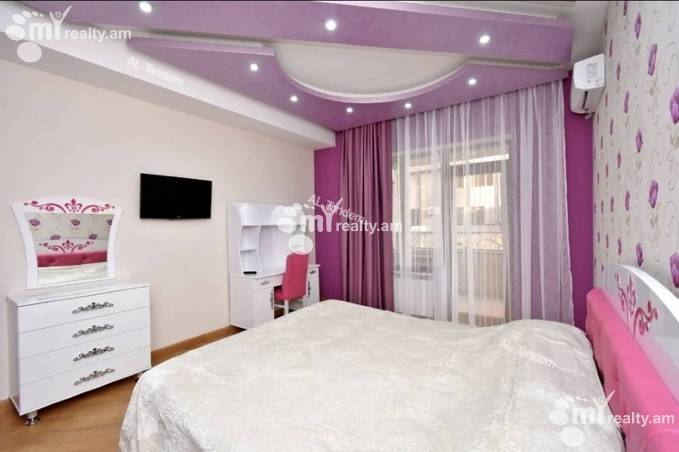 Снять 4 комнатную квартиру Арам ул, Центр Ереван, 142683