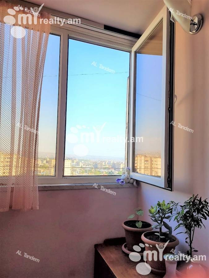 Купить 2 комнатную квартиру 16 Квартал, Ачапняк Ереван, 125197