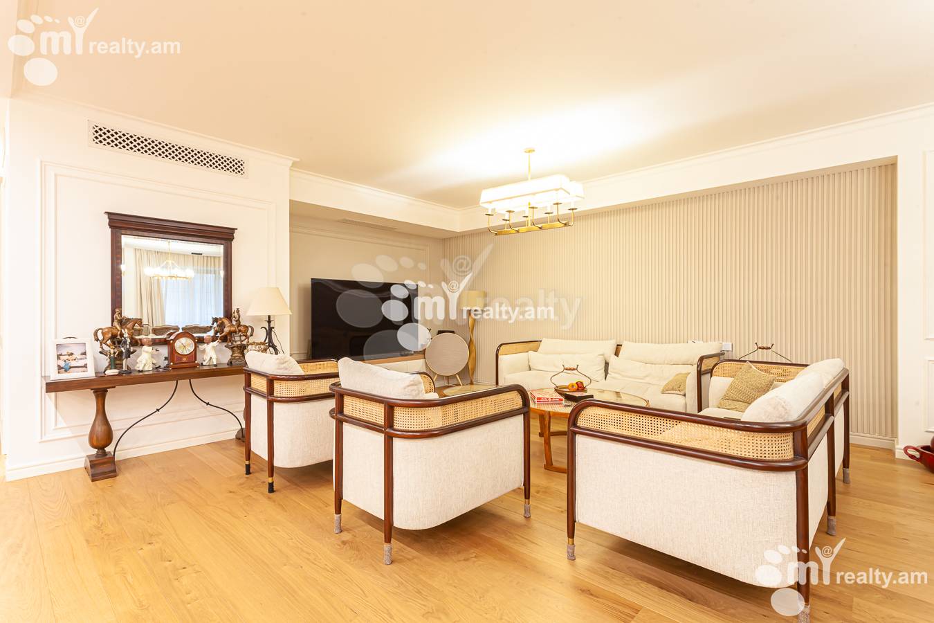 5 bedroom apartment for sale Buzand St, Center Yerevan, 154378
