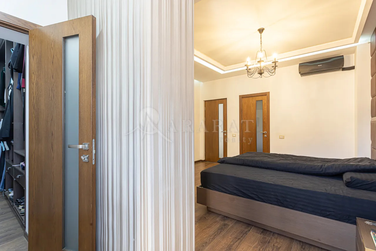 House for sale Lusinyants street, مرکز شهر ایروان, 157387