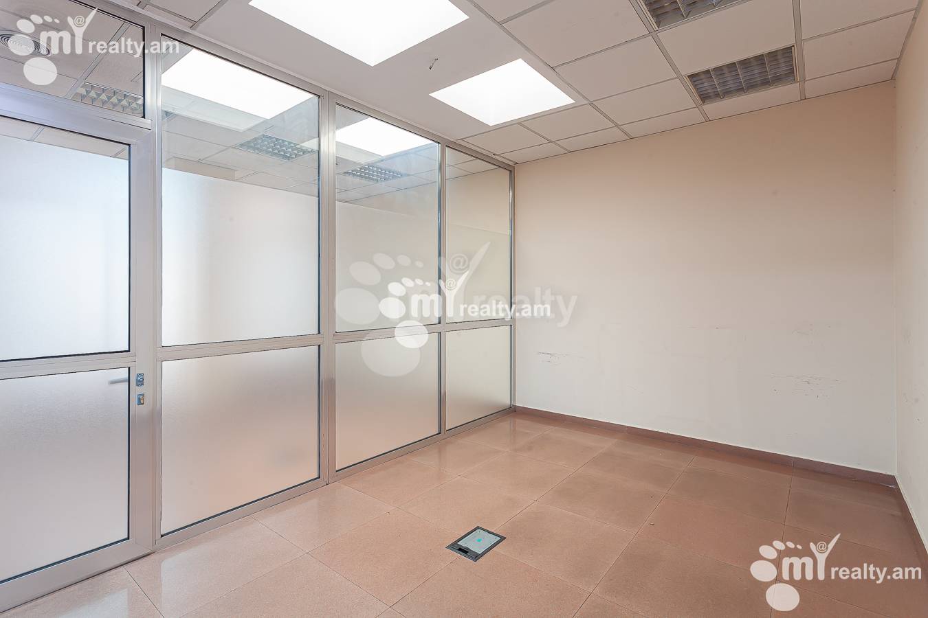 Снять коммерческoе помещение Терян ул, Центр Ереван, 148861