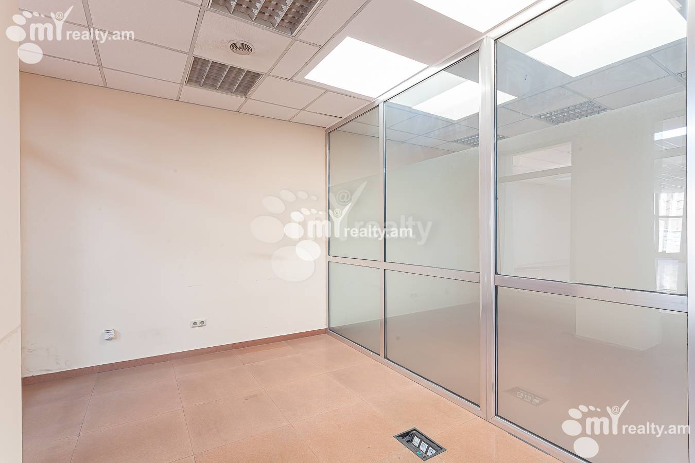 Снять коммерческoе помещение Терян ул, Центр Ереван, 148861
