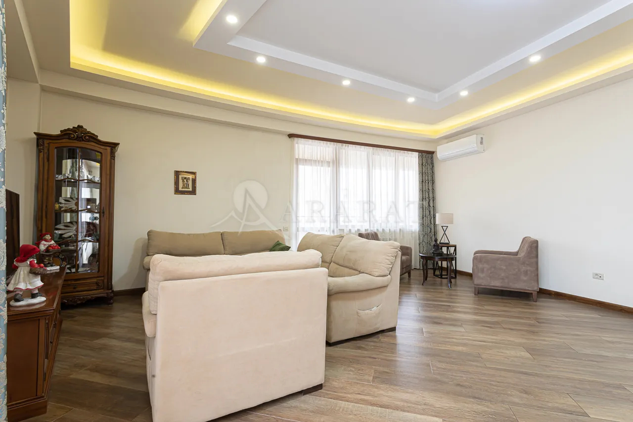 Купить 4 комнатную квартиру Екмалян ул, Центр Ереван, 158584