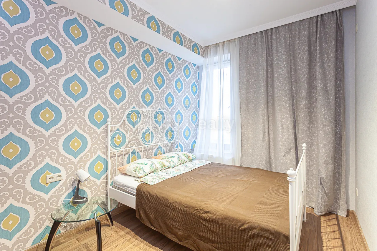 3 bedroom apartment for rent Teryan St, Center Yerevan, 158703